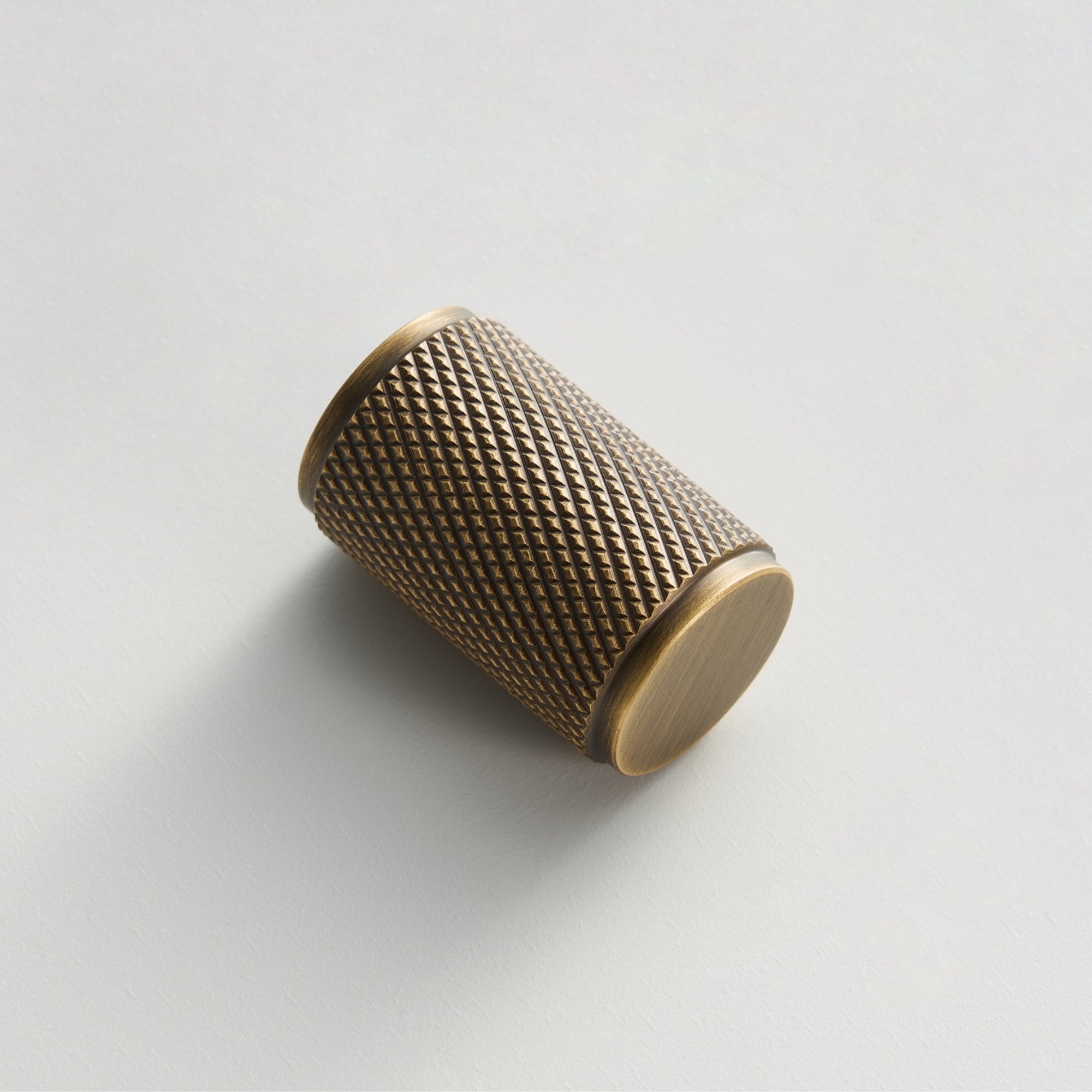 Pomello CH035 | Zigrinato | Ottone Antico