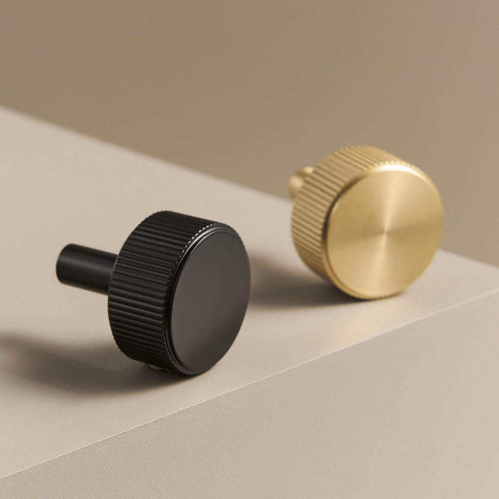 Pomello CH052 | Zigrinato | Ottone
