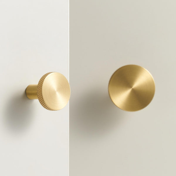 Knob CH057 | Knurled | Brass