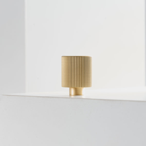 Knob 3138 | Ribbed | Brass