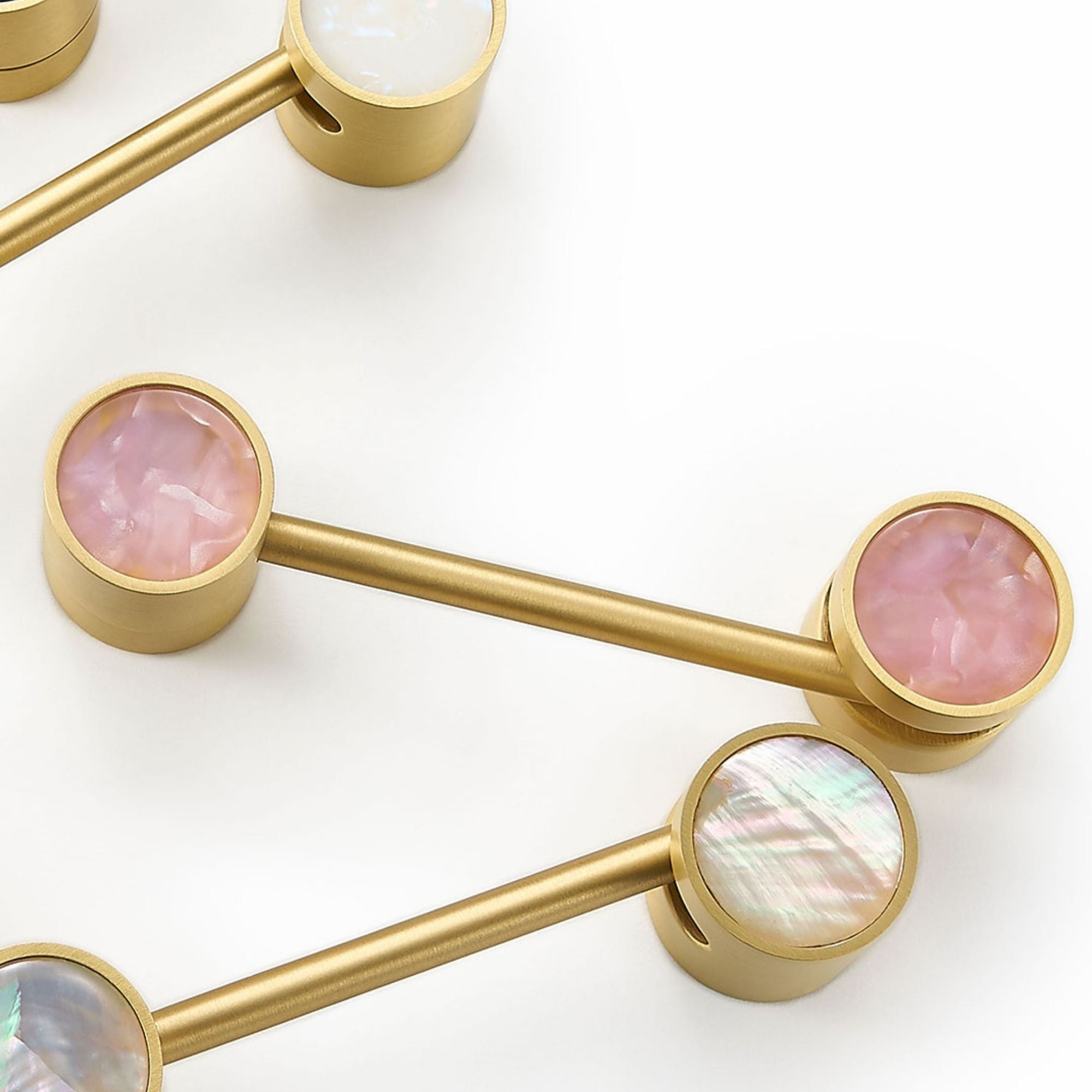 Møbelhaspe 3091 | Messing + Peachy Pink
