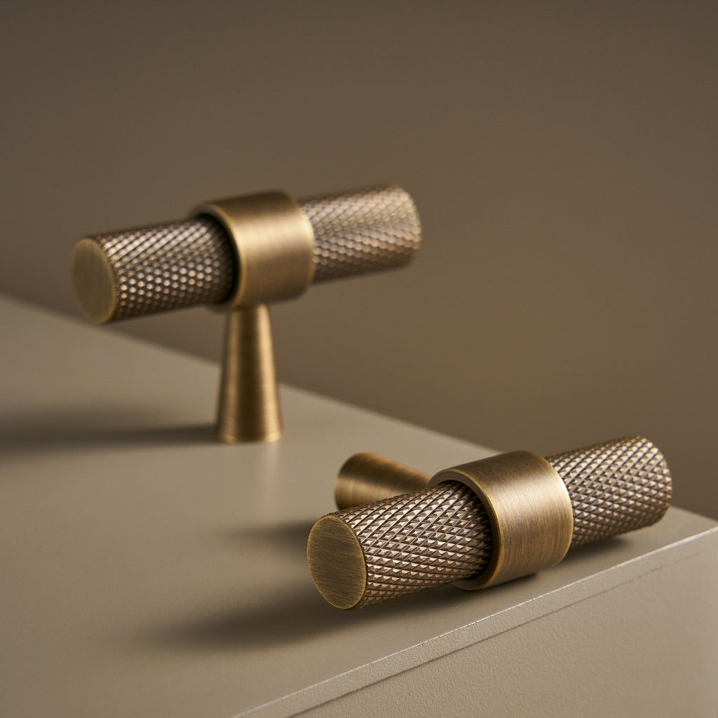 T-bar CH016 | Moleté | Laiton antique